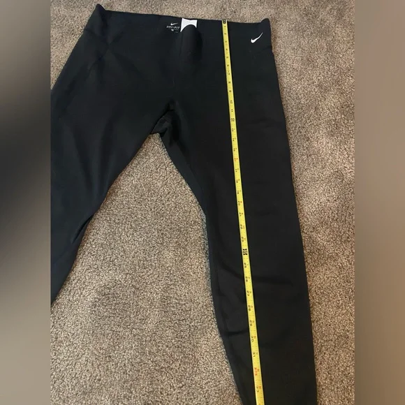 Women’s Plus Nike Black Leggings - Picture 7 of 15